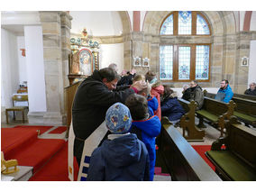 Krippenandacht mit Segnung der Kinder (Foto: Karl-Franz Thiede)